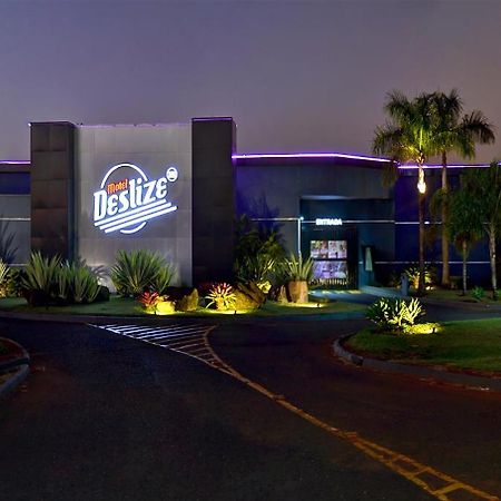 Deslize Motel 4 อูเบร์ลังเจีย ภายนอก รูปภาพ