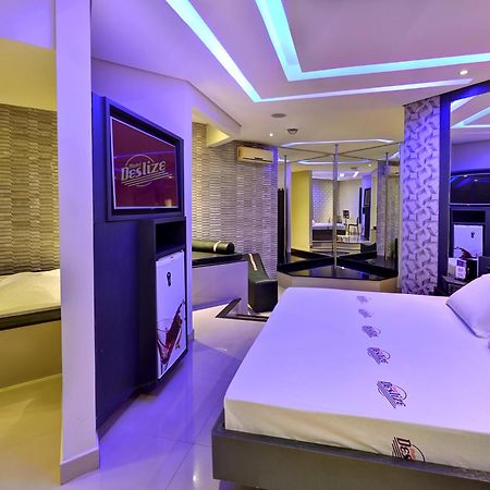 Deslize Motel 4 อูเบร์ลังเจีย ภายนอก รูปภาพ