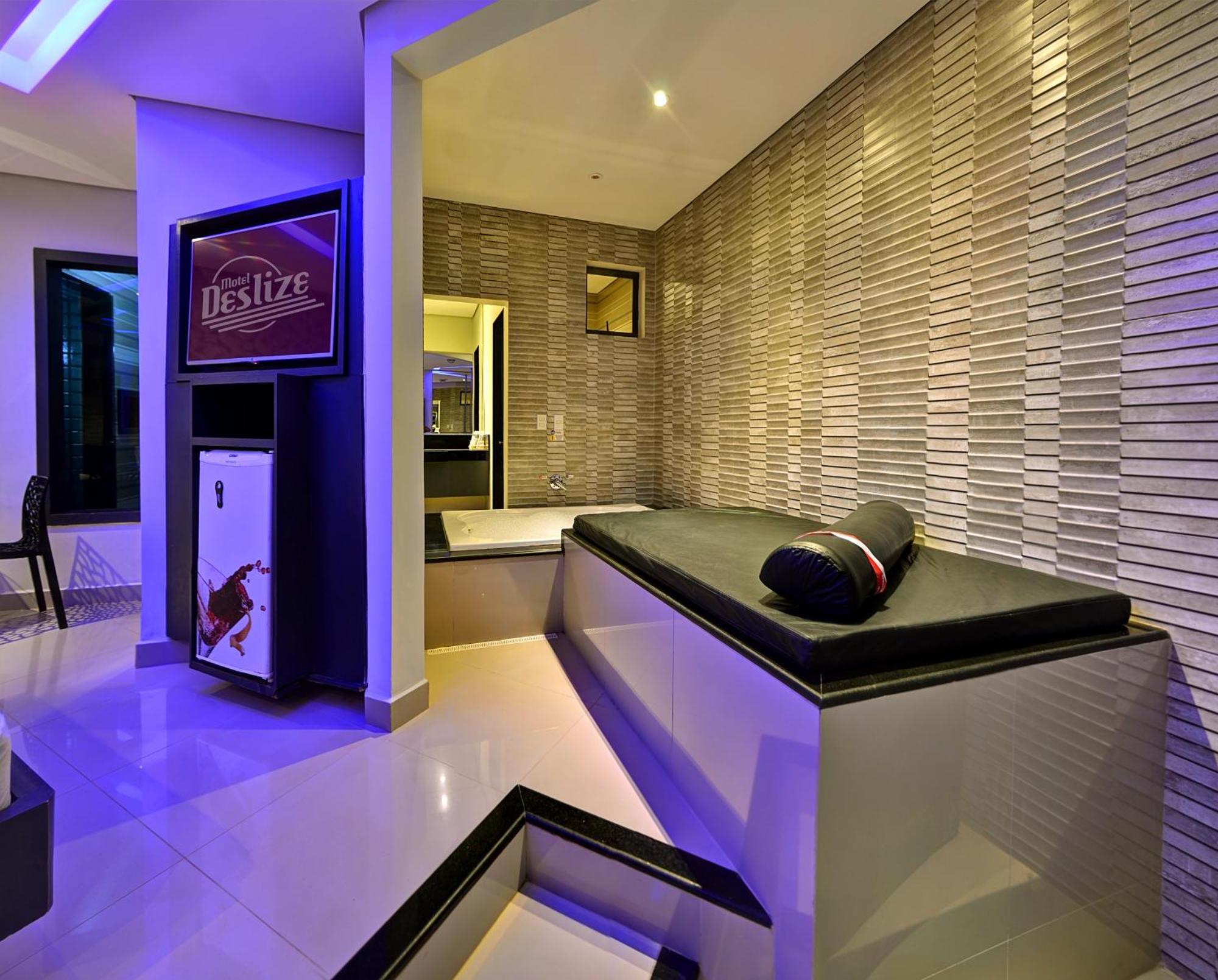 Deslize Motel 4 อูเบร์ลังเจีย ภายนอก รูปภาพ
